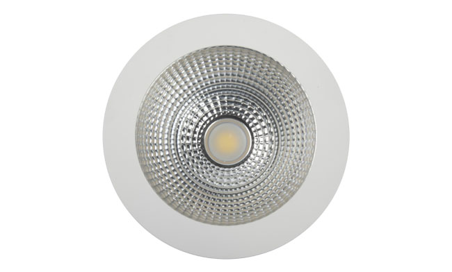 華輝照明專業(yè)生產(chǎn)LED筒燈，COB筒燈，全國行業(yè)領先，服務過全國各類工程達2000家。