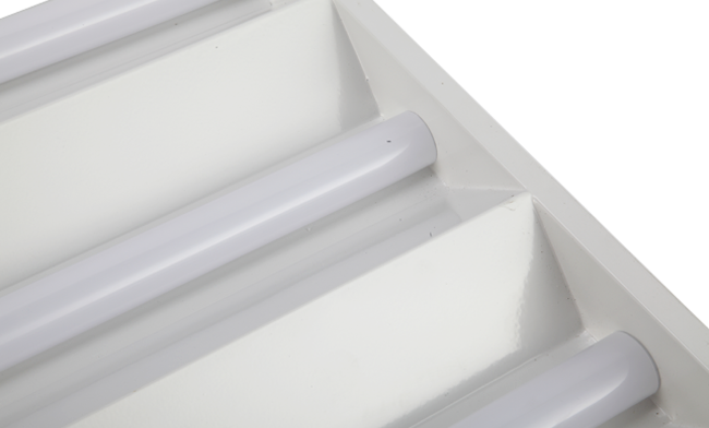 3. 華輝照明格柵燈盤燈體表面靜電噴涂處理,防腐性能好,不易磨損,使用30000小時不變色、不褪色。LED格柵燈盤廠家,產品有T8格柵燈盤,T5格柵燈盤,明裝格柵燈盤,暗裝格柵燈盤 3. 華輝照明格柵燈盤燈體表面靜電噴涂處理,防腐性能好,不易磨損,使用30000小時不變色、不褪色。LED格柵燈盤廠家,產品有T8格柵燈盤,T5格柵燈盤,明裝格柵燈盤,暗裝格柵燈盤