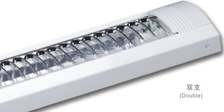 華輝照明日光燈支架,led燈管支架,一體化支架,燈管支架廠家廣泛應(yīng)用于寫字樓、辦公室、會(huì)議室等各類室內(nèi)照明工程。 華輝照明日光燈支架,led燈管支架,一體化支架,燈管支架廠家廣泛應(yīng)用于寫字樓、辦公室、會(huì)議室等各類室內(nèi)照明工程。