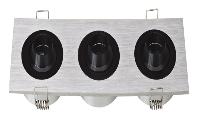 LED G03系列三頭(帶豬嘴)開孔151x50mm格柵射燈 LED G03系列三頭(帶豬嘴)開孔151x50mm格柵射燈