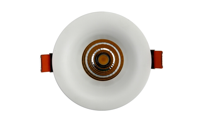 華輝照明專業(yè)生產(chǎn)LED筒燈，COB筒燈，全國行業(yè)領(lǐng)先，服務(wù)過全國各類工程達(dá)2000家。