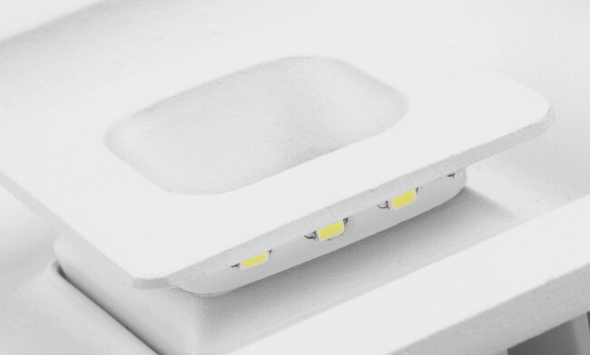 華輝照明專業(yè)LED筒燈廠家，標(biāo)準(zhǔn)的流程與質(zhì)檢程序確保COB筒燈質(zhì)量穩(wěn)定如一。