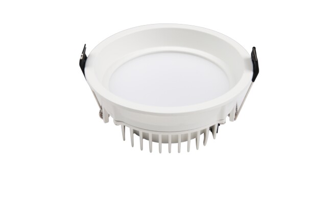 華輝照明LED筒燈驅(qū)動為恒流隔離外置驅(qū)動，便于安裝維護，與光源板實現(xiàn)完美匹配。