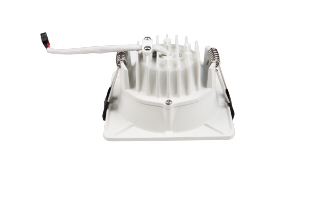 廣東筒燈，led筒燈，筒燈廠家，COB筒燈知名品牌華輝照明，公司產(chǎn)品通過3C、CE、UL、VDE等國內(nèi)外權(quán)威認(rèn)證。