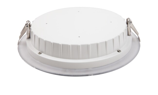 華輝照明專業LED筒燈廠家，標準的流程與質檢程序確保COB筒燈質量穩定如一。