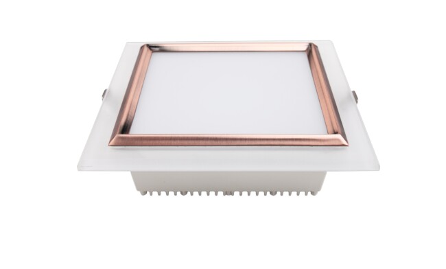 華輝照明LED筒燈驅動為恒流隔離外置驅動，便于安裝維護，與光源板實現完美匹配。