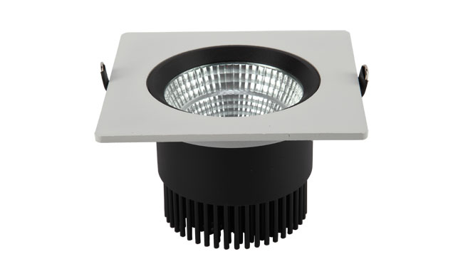 LED 5寸18W方形COB 嵌燈 開孔130mm 黃光白光中性光 LED 5寸18W方形COB 嵌燈 開孔130mm 黃光白光中性光